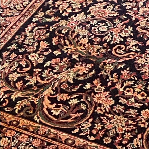 Karastan worsted wool rug handmade,great condition,classic addition to any home. - Picture 3 of 5